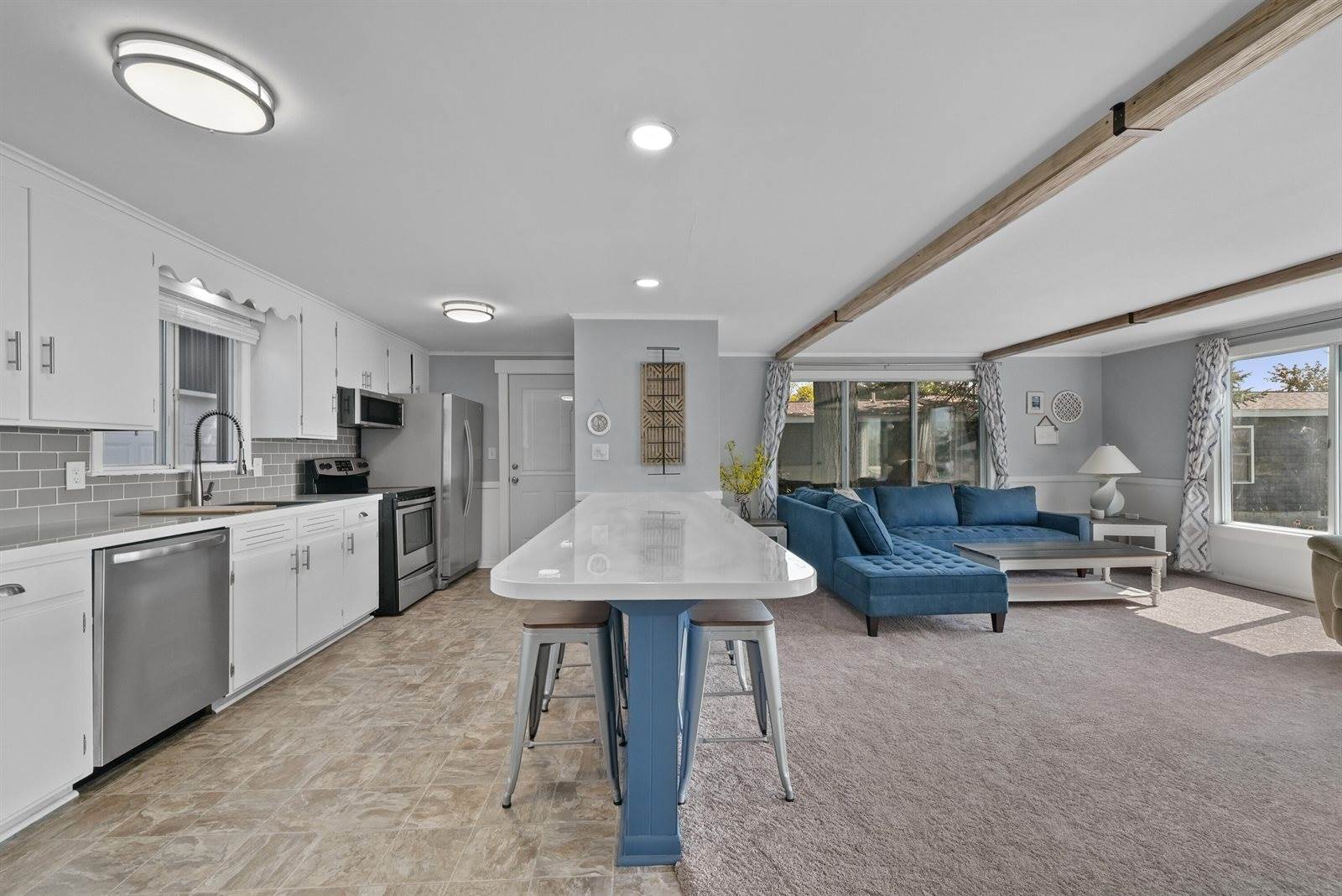 8589 East Houghton Lake Drive, Houghton Lake, MI 48629