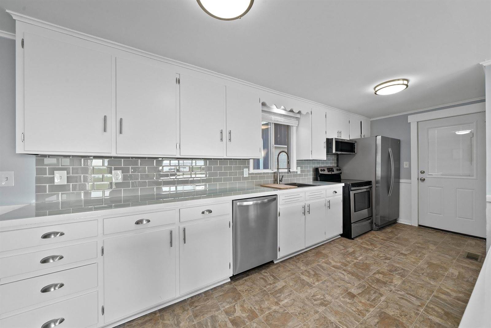 8589 East Houghton Lake Drive, Houghton Lake, MI 48629