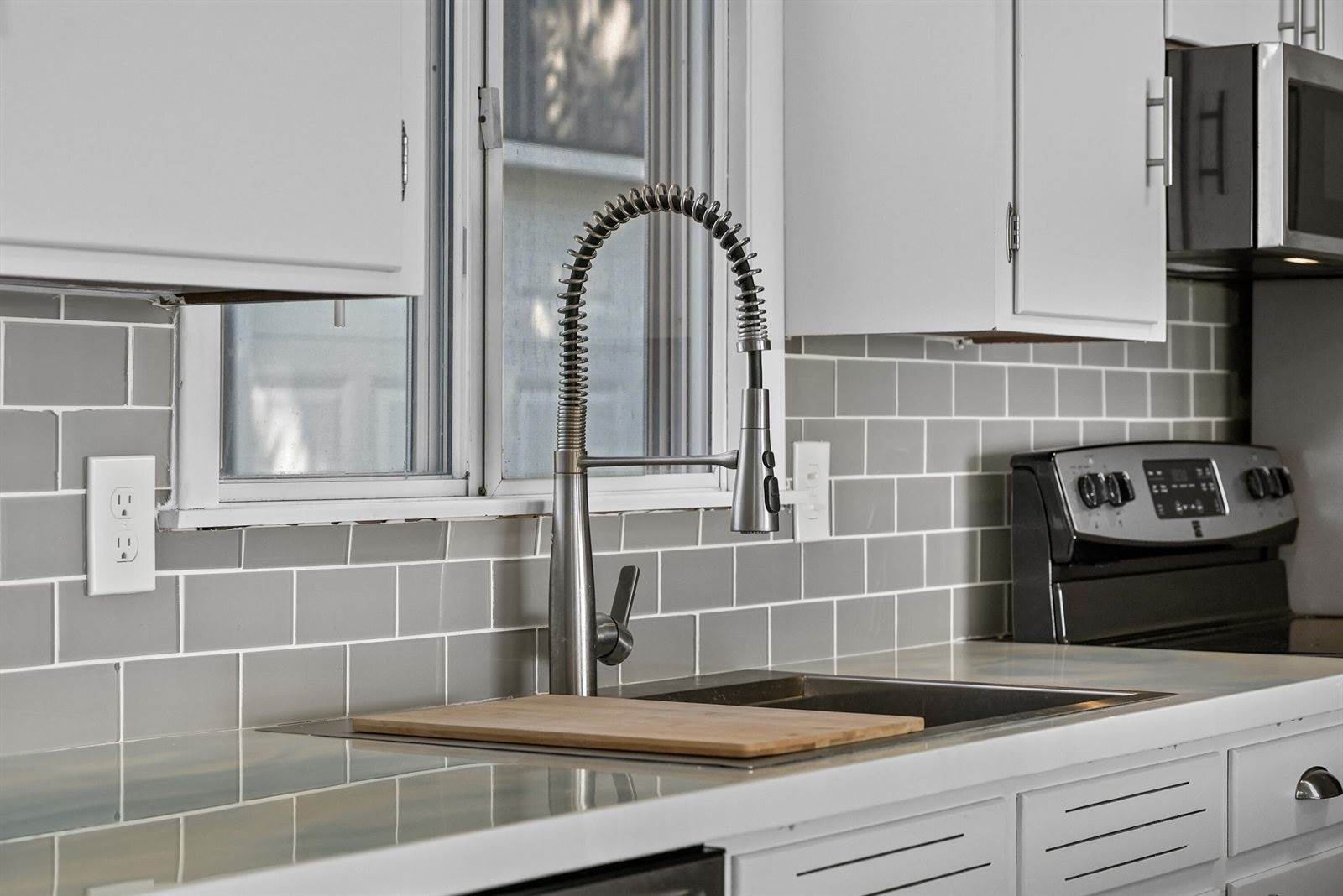 8589 East Houghton Lake Drive, Houghton Lake, MI 48629