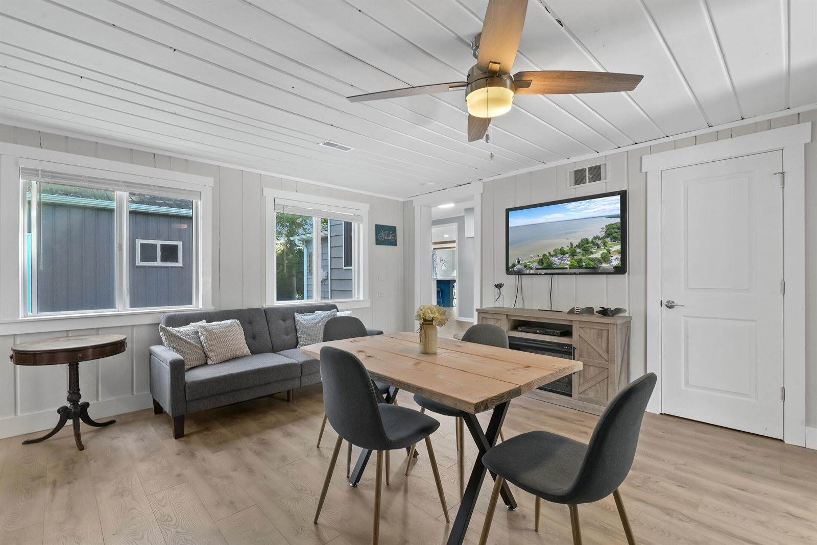 8589 East Houghton Lake Drive, Houghton Lake, MI 48629