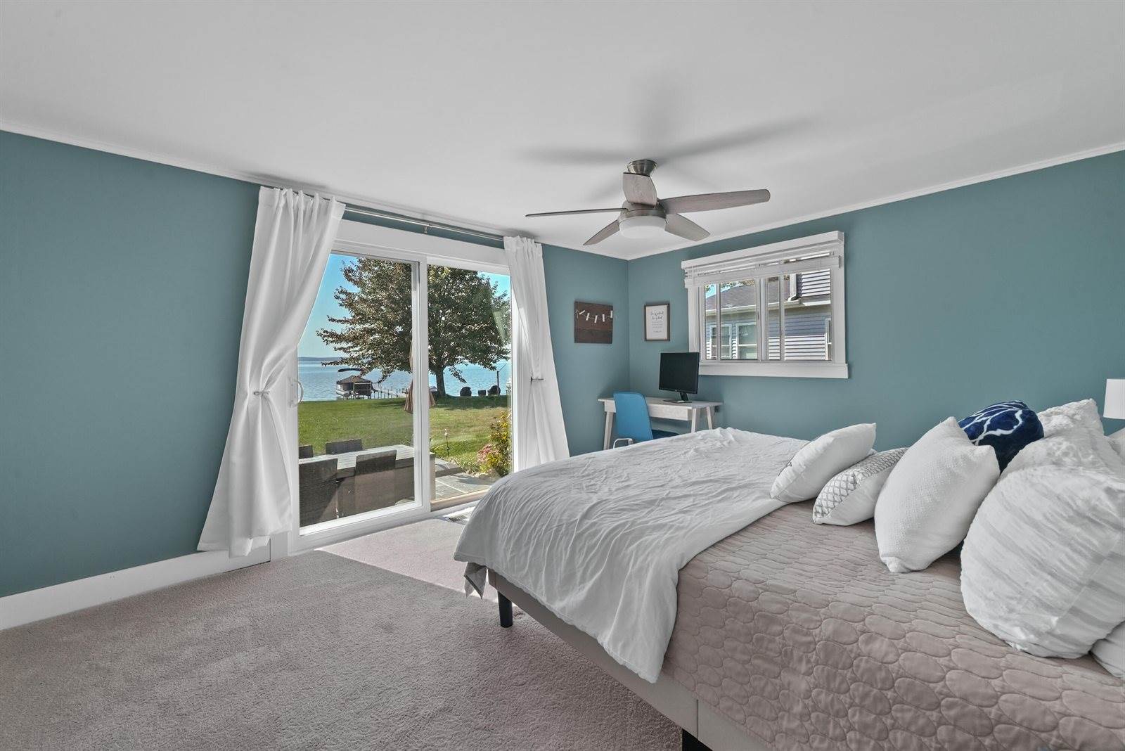 8589 East Houghton Lake Drive, Houghton Lake, MI 48629