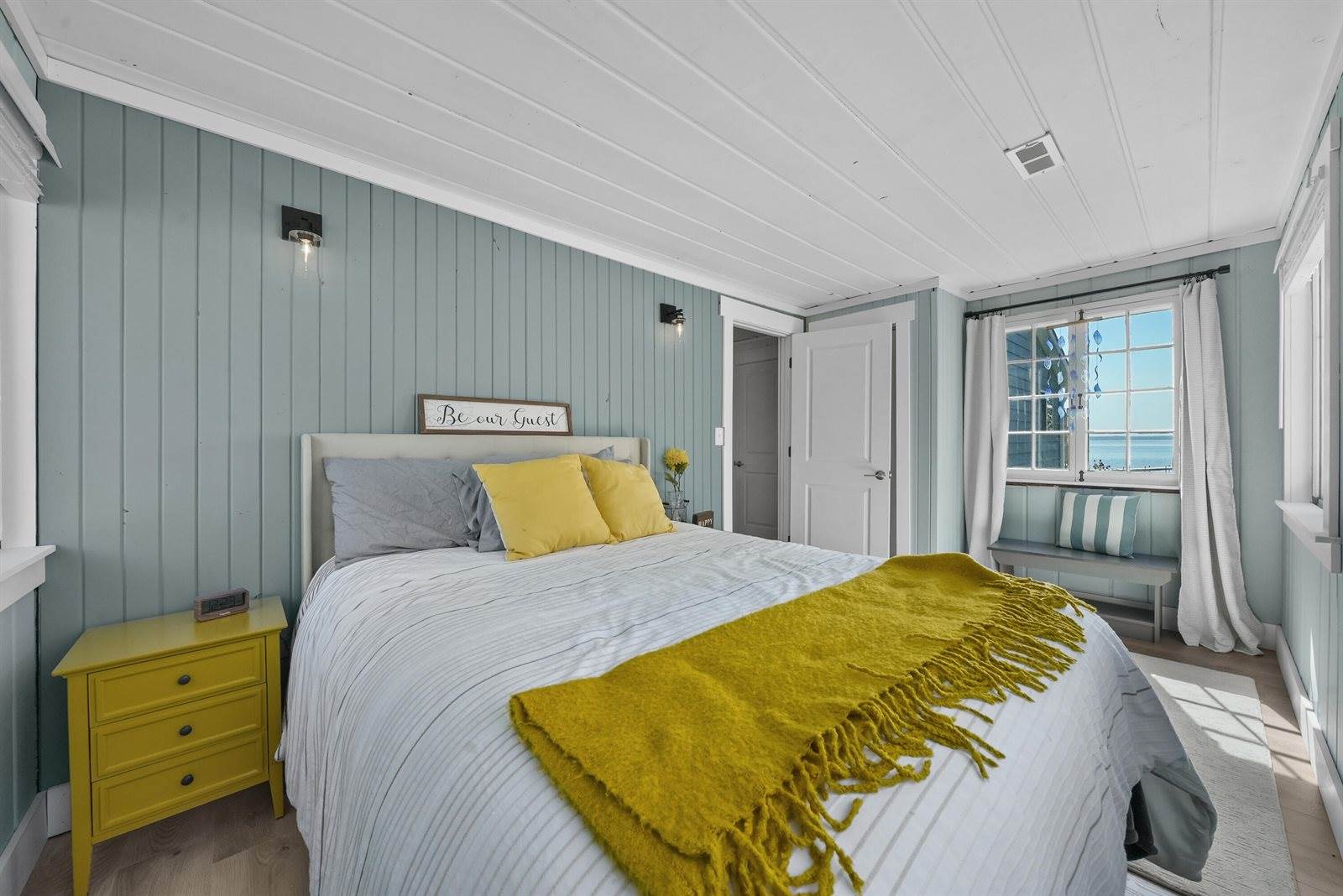 8589 East Houghton Lake Drive, Houghton Lake, MI 48629