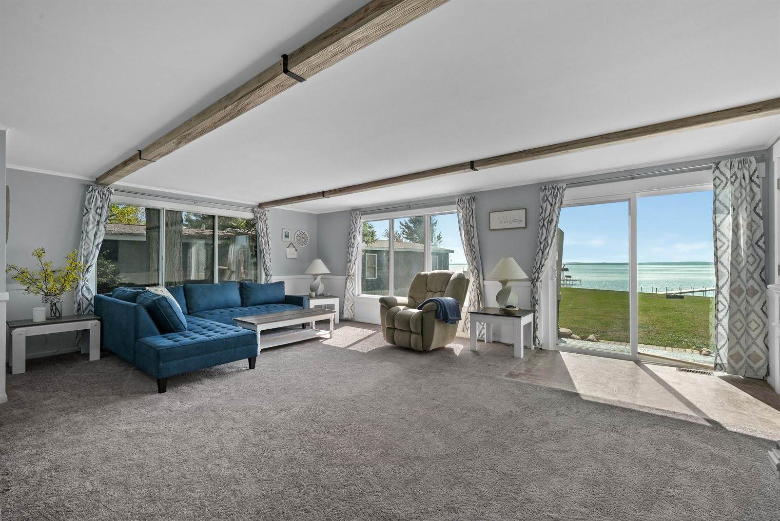 8589 East Houghton Lake Drive, Houghton Lake, MI 48629