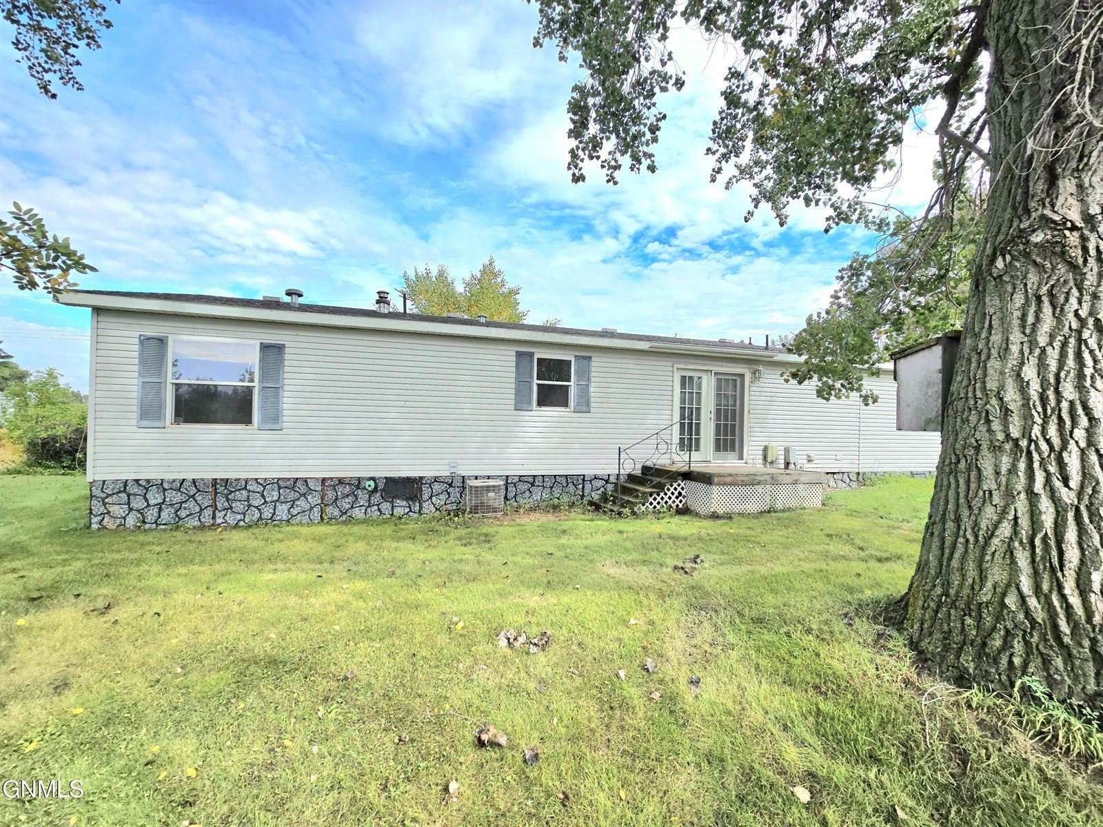 601 B Avenue East, Napoleon, ND 58561