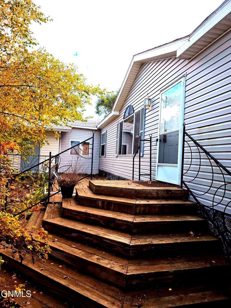 601 B Avenue East, Napoleon, ND 58561