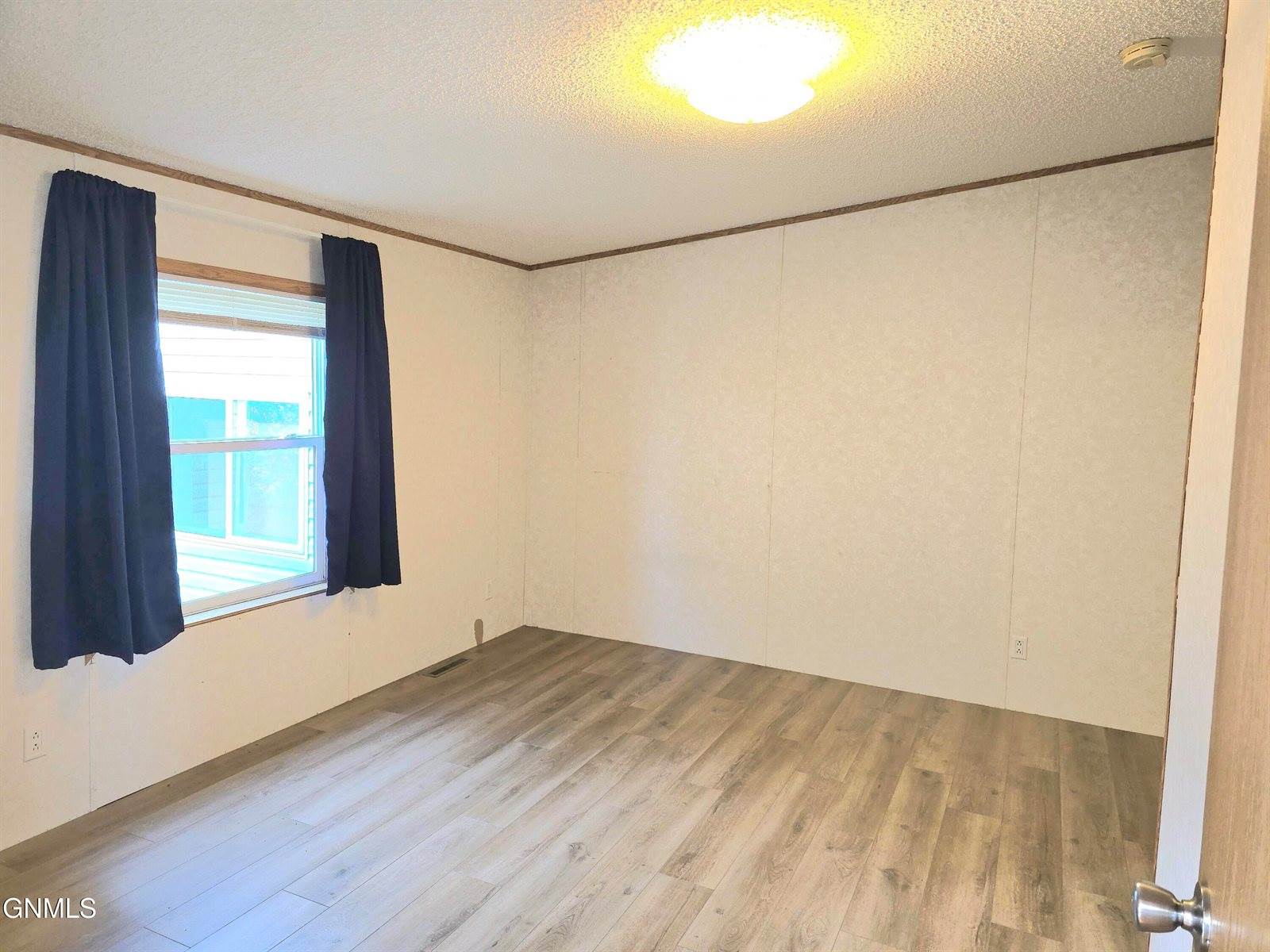 601 B Avenue East, Napoleon, ND 58561