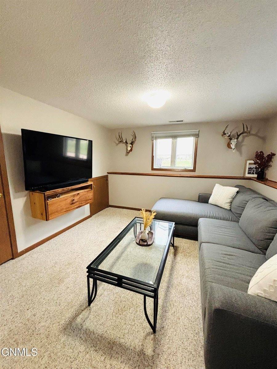 306 7th Street South, New Salem, ND 58563