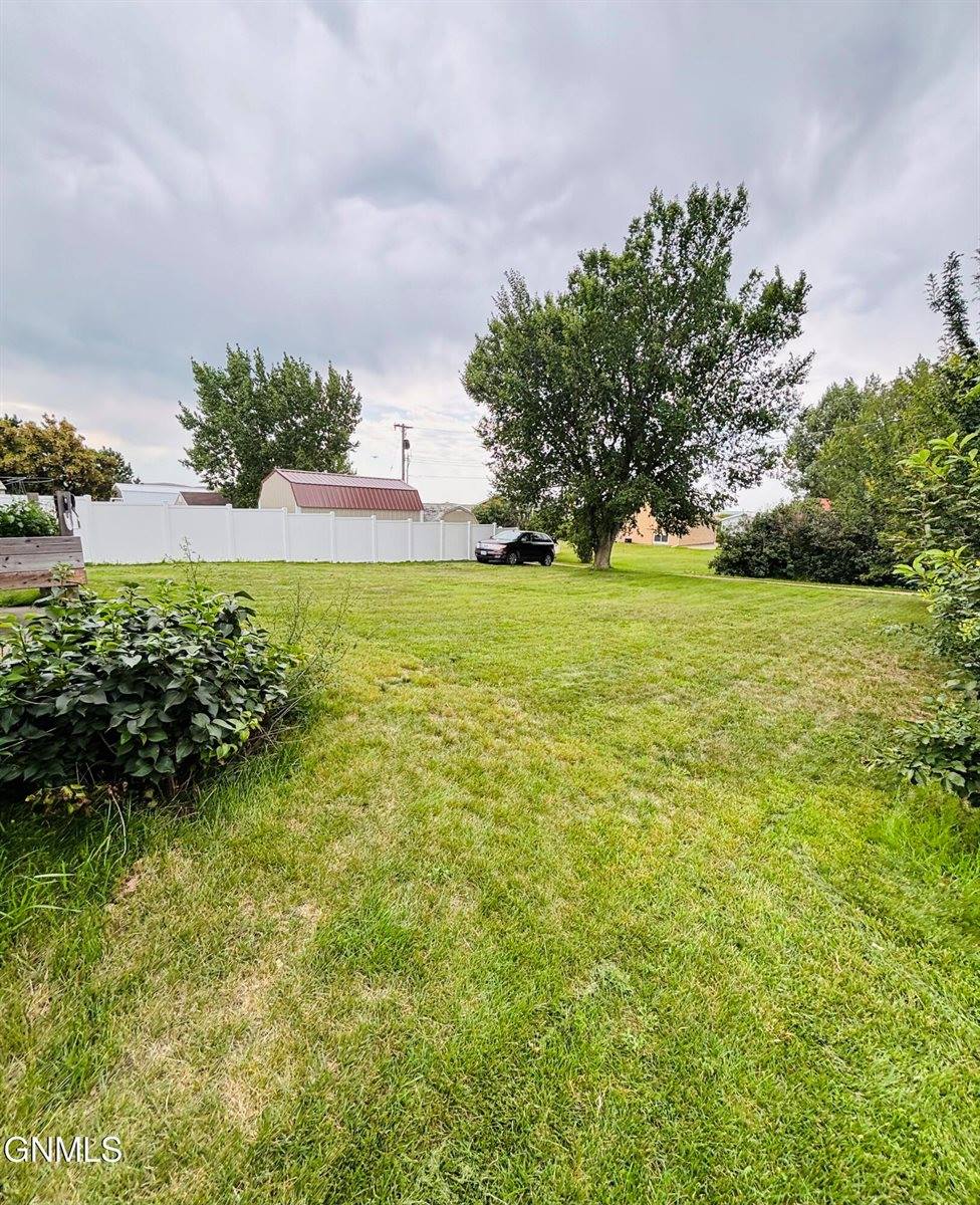 306 7th Street South, New Salem, ND 58563