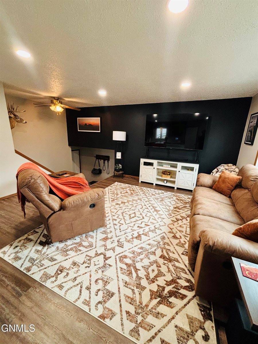 306 7th Street South, New Salem, ND 58563