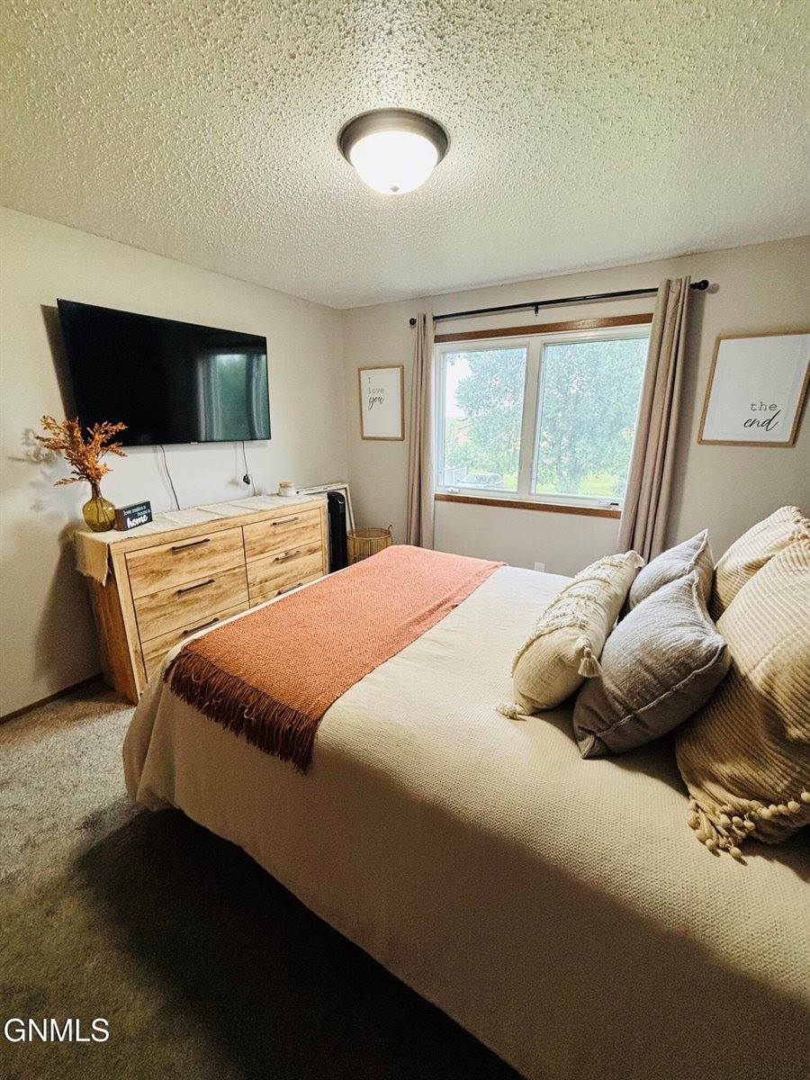 306 7th Street South, New Salem, ND 58563