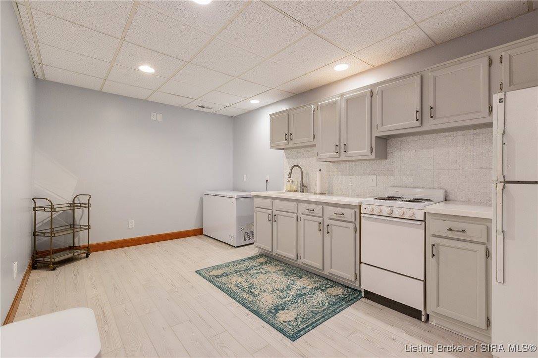 16708 Clapp Road, Otisco, IN 47163