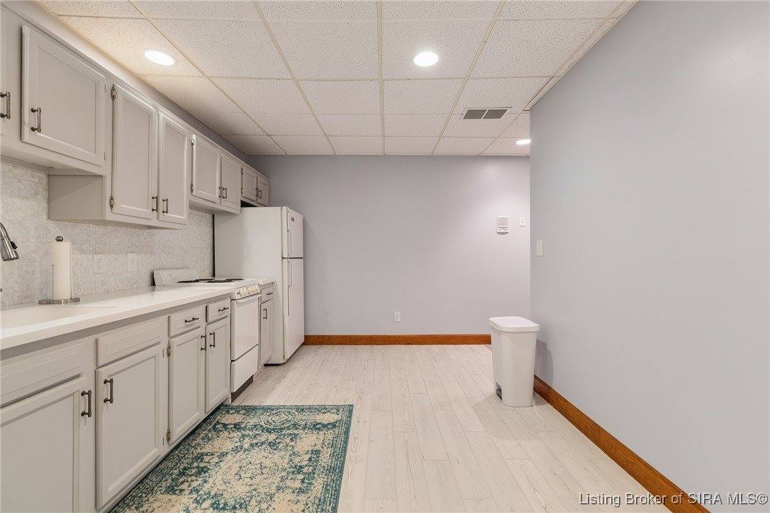 16708 Clapp Road, Otisco, IN 47163