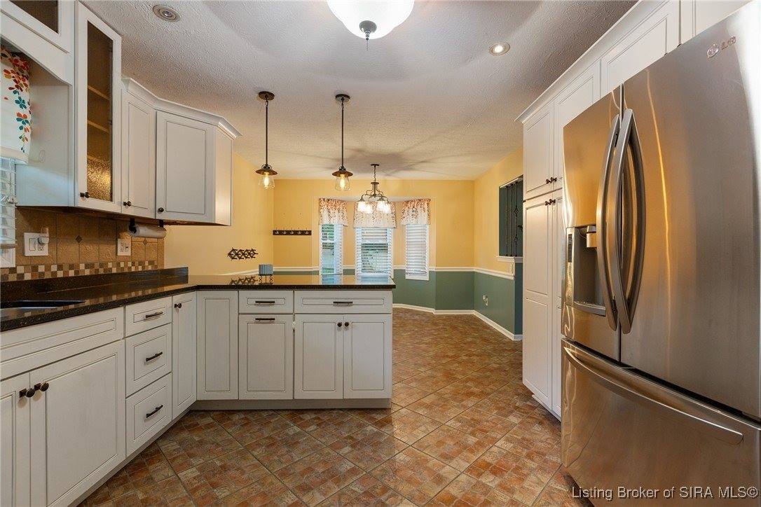 4605 Shadyview Drive, Floyds Knobs, IN 47119