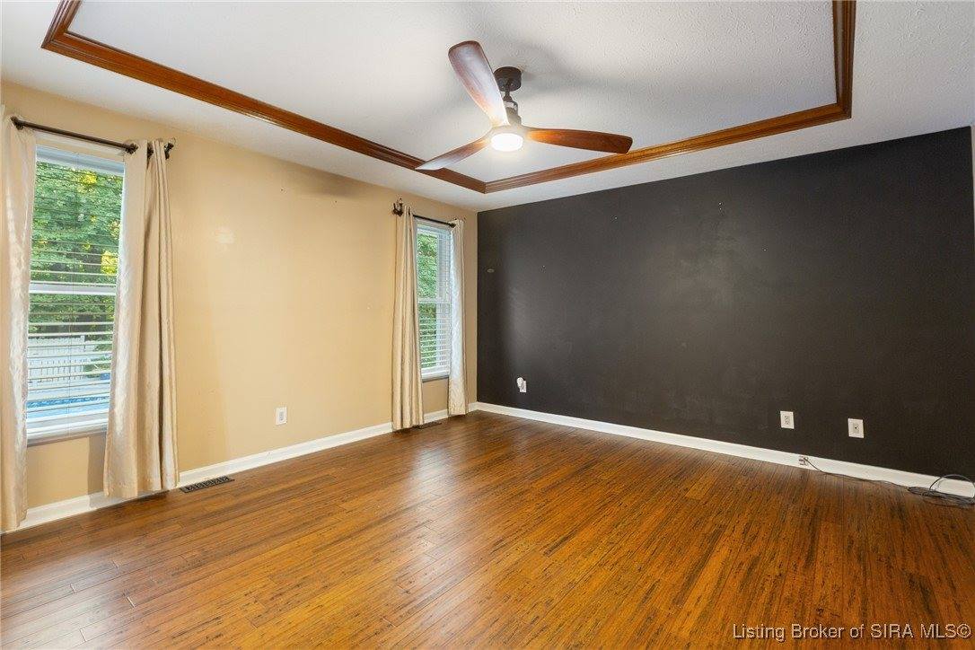 4605 Shadyview Drive, Floyds Knobs, IN 47119