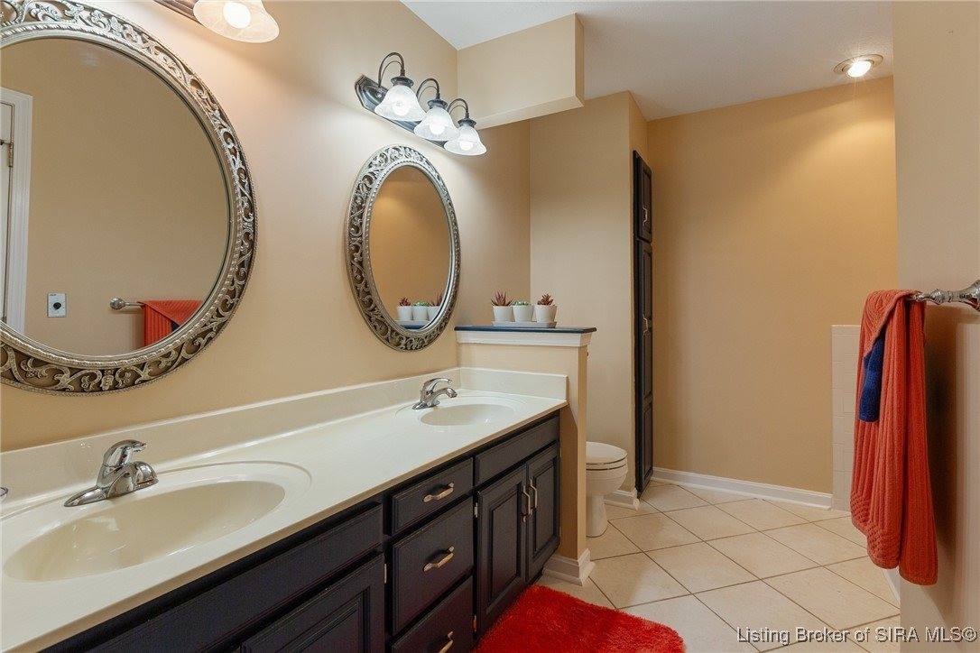 4605 Shadyview Drive, Floyds Knobs, IN 47119