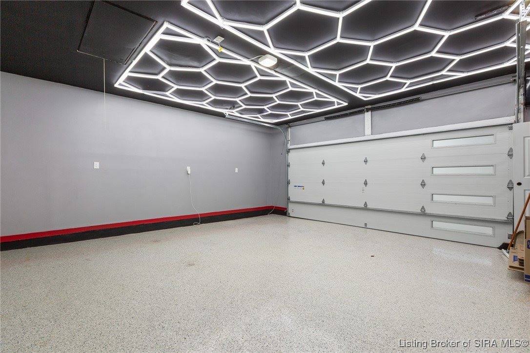 4605 Shadyview Drive, Floyds Knobs, IN 47119