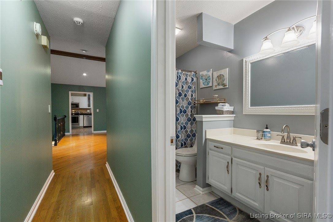 4605 Shadyview Drive, Floyds Knobs, IN 47119