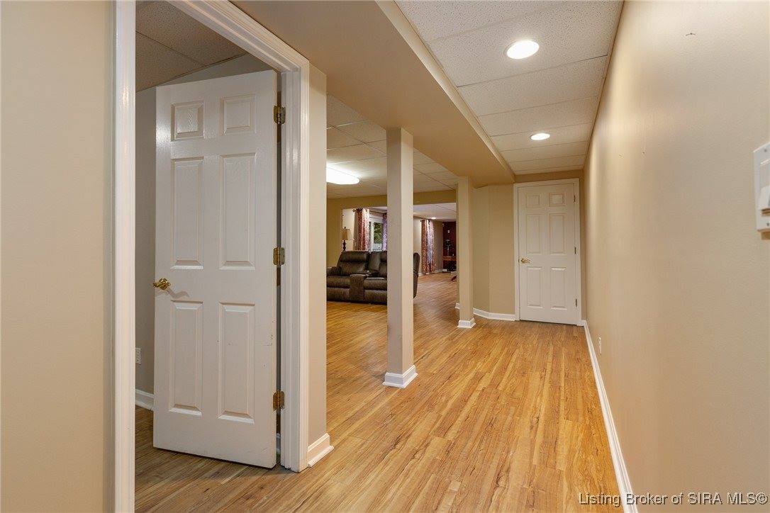 4605 Shadyview Drive, Floyds Knobs, IN 47119