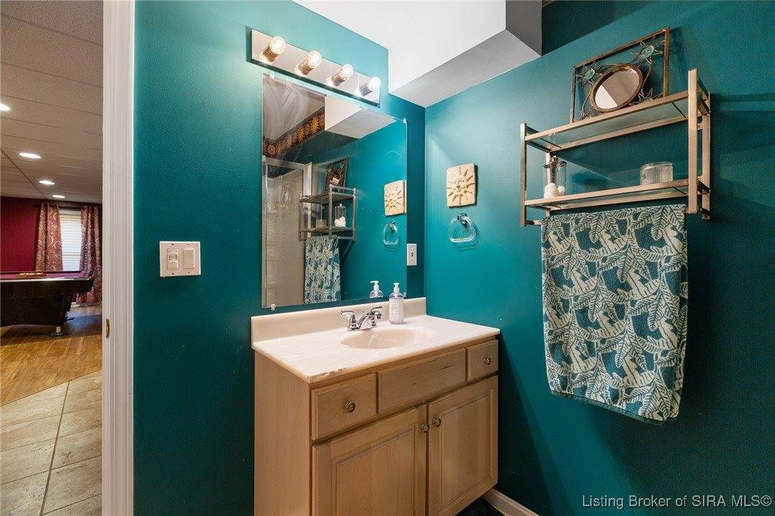 4605 Shadyview Drive, Floyds Knobs, IN 47119