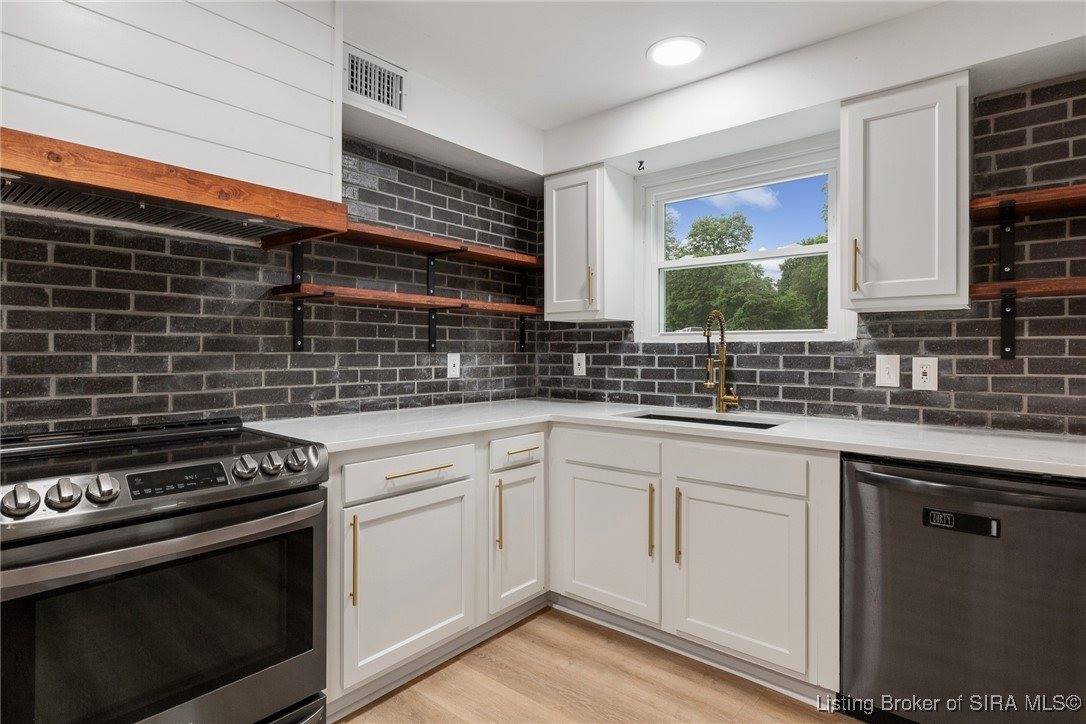 8509 Dillon Road, Charlestown, IN 47111