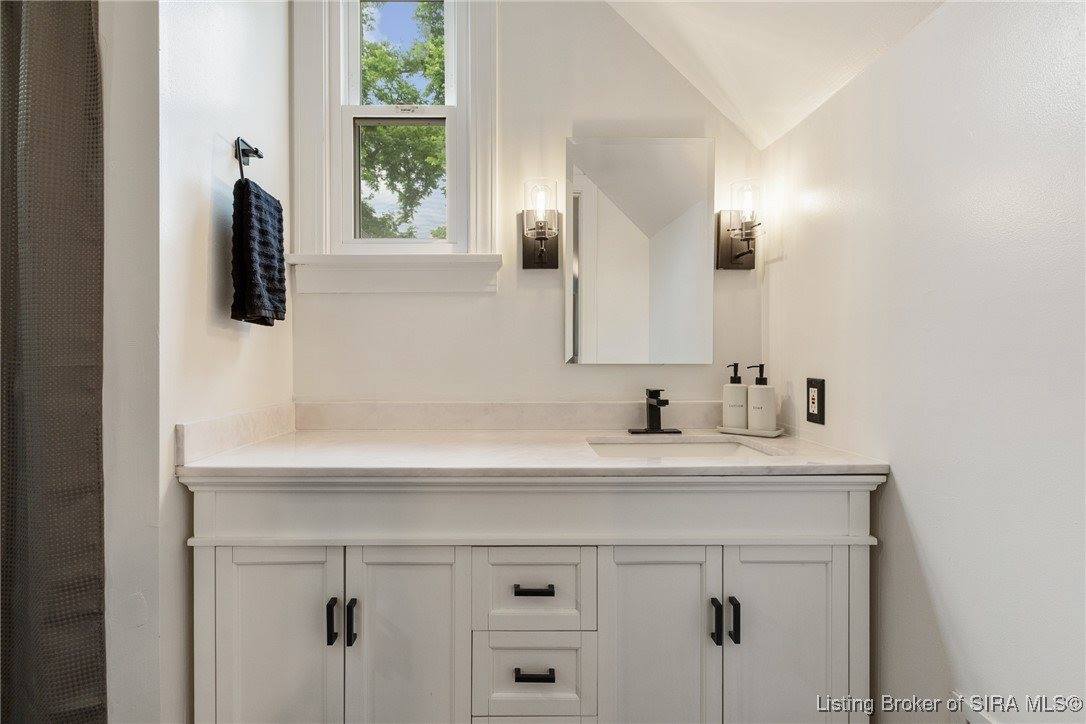 8509 Dillon Road, Charlestown, IN 47111