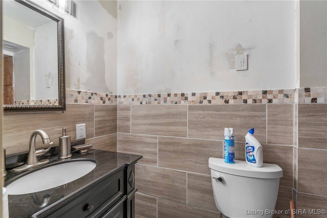 8410 Woodland Road, Charlestown, IN 47111