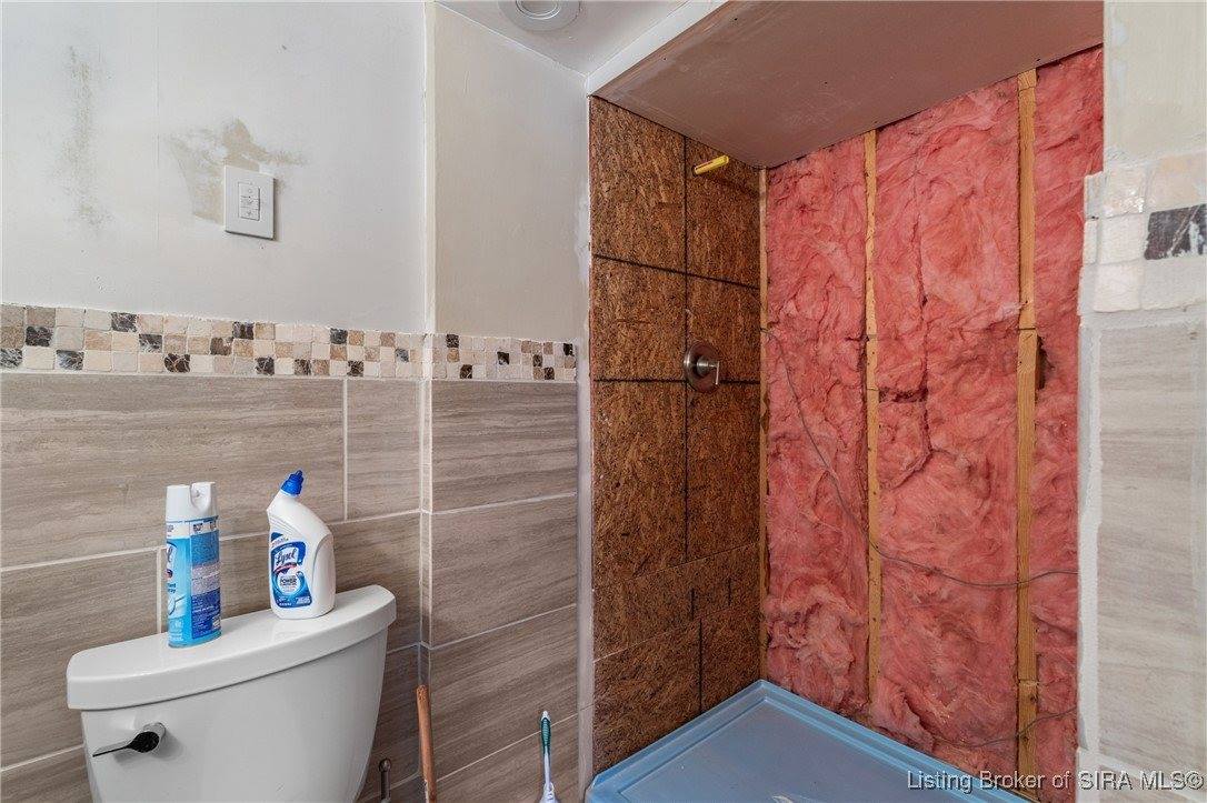 8410 Woodland Road, Charlestown, IN 47111