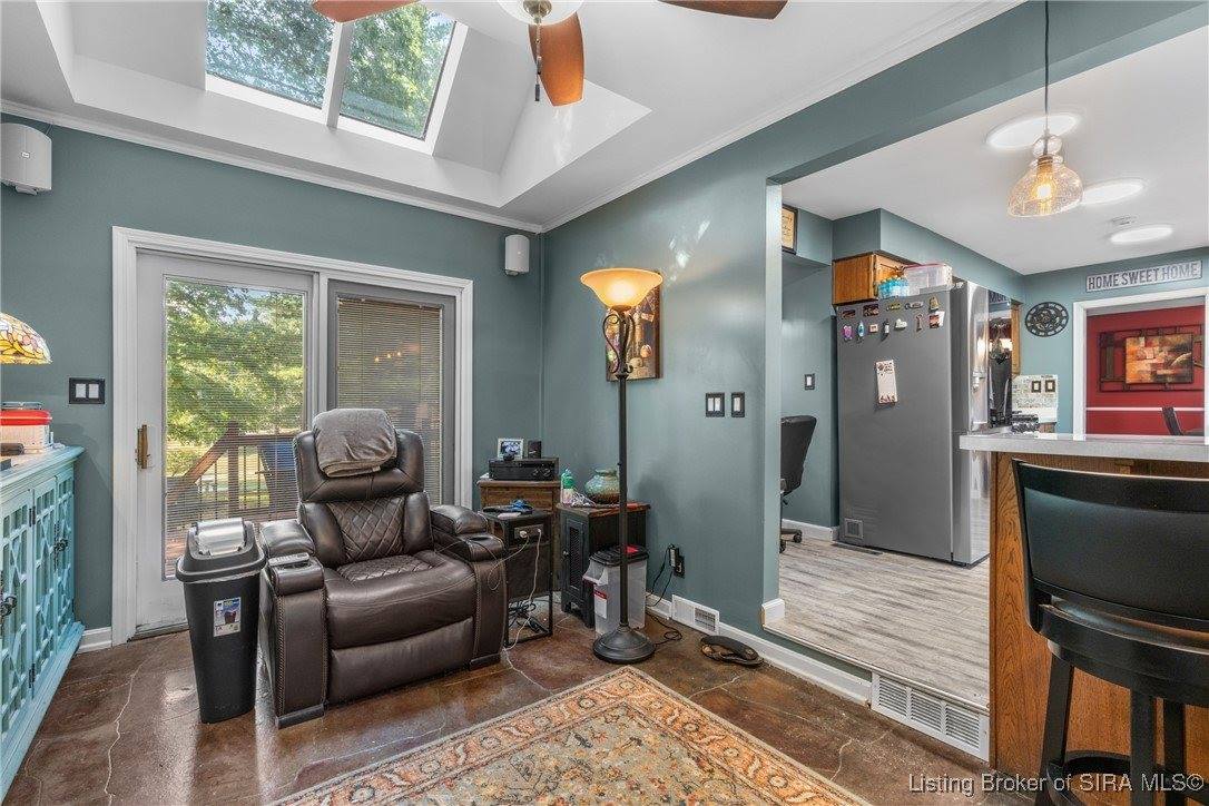 8410 Woodland Road, Charlestown, IN 47111