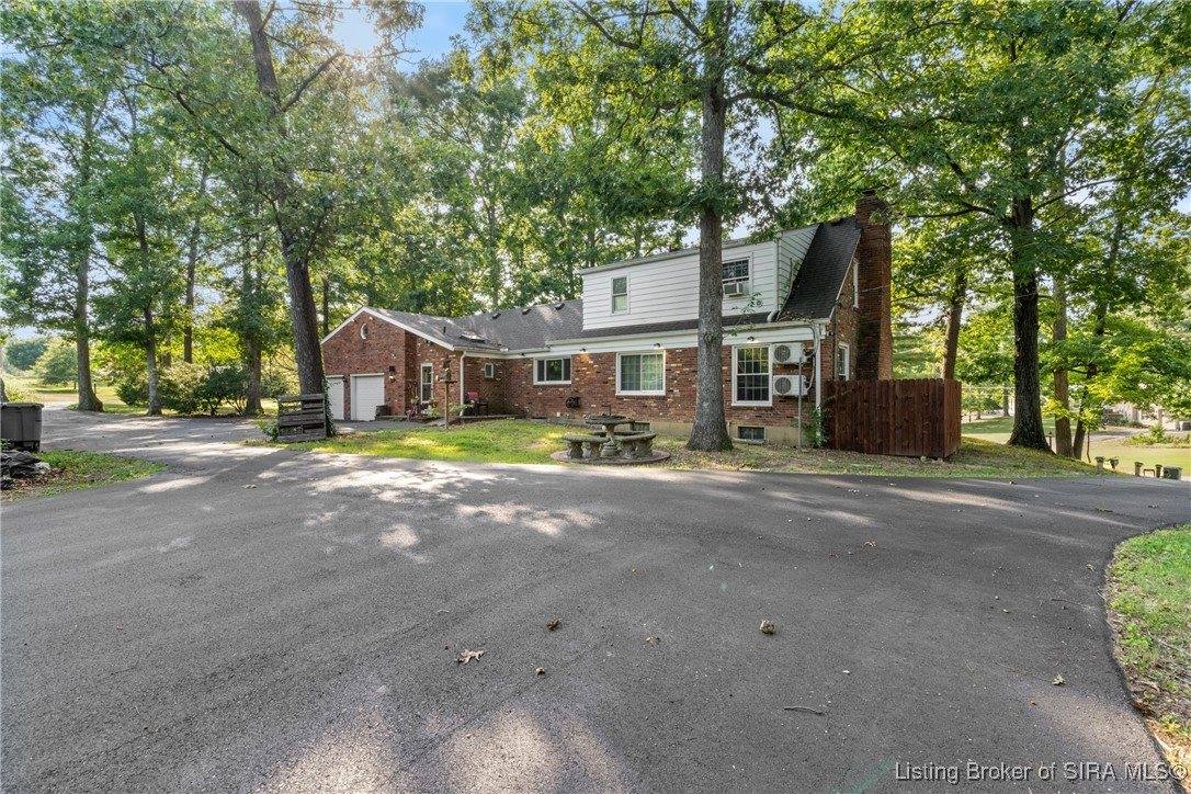 8410 Woodland Road, Charlestown, IN 47111