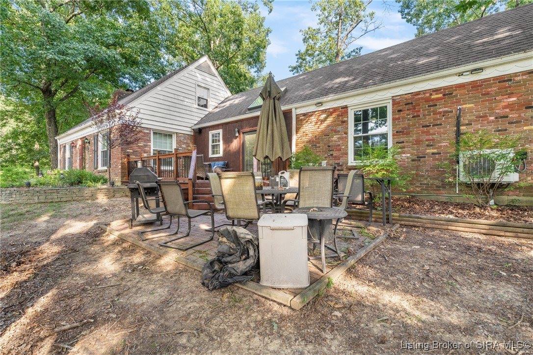 8410 Woodland Road, Charlestown, IN 47111