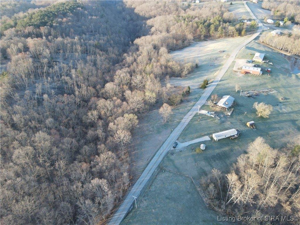 22106 Daisy Hill Road, Borden, IN 47106