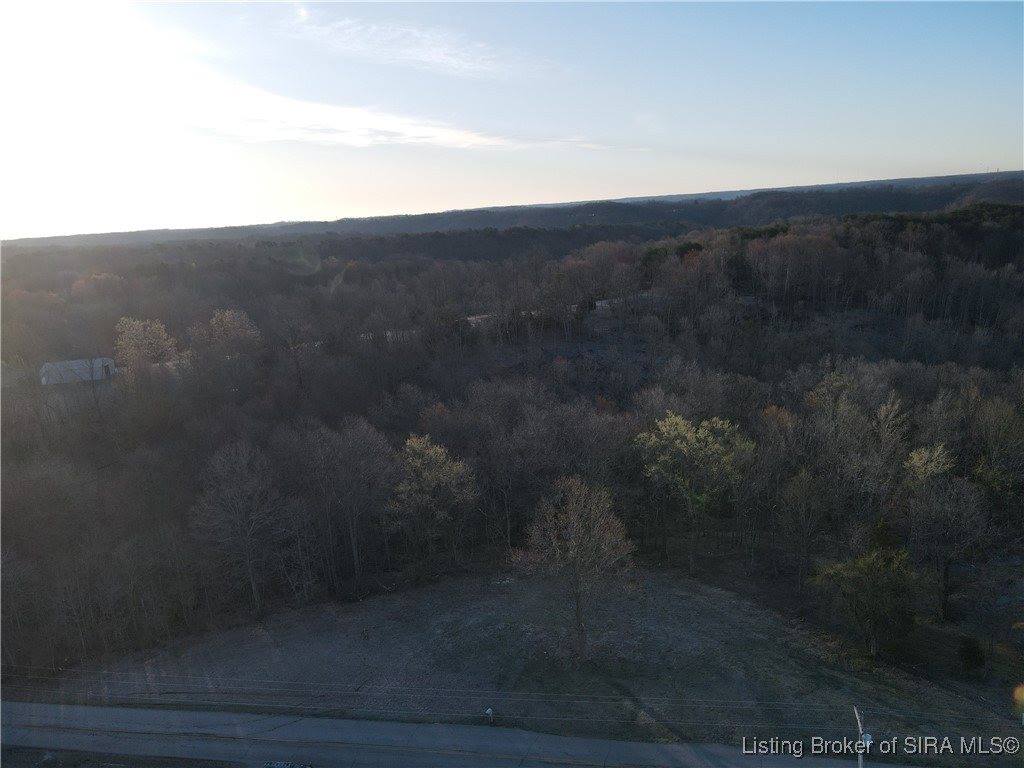 22106 Daisy Hill Road, Borden, IN 47106