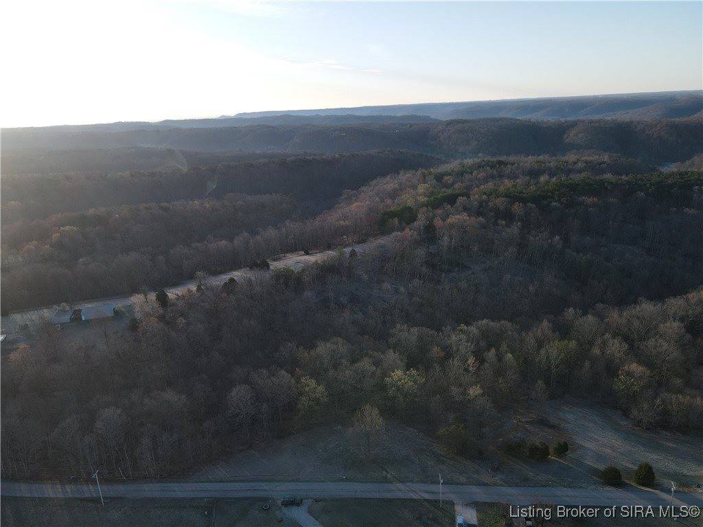 22106 Daisy Hill Road, Borden, IN 47106