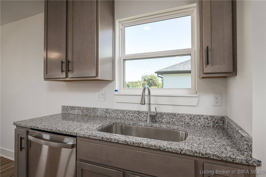 803 Wolf Run Park Boulevard, Jeffersonville, IN 47130