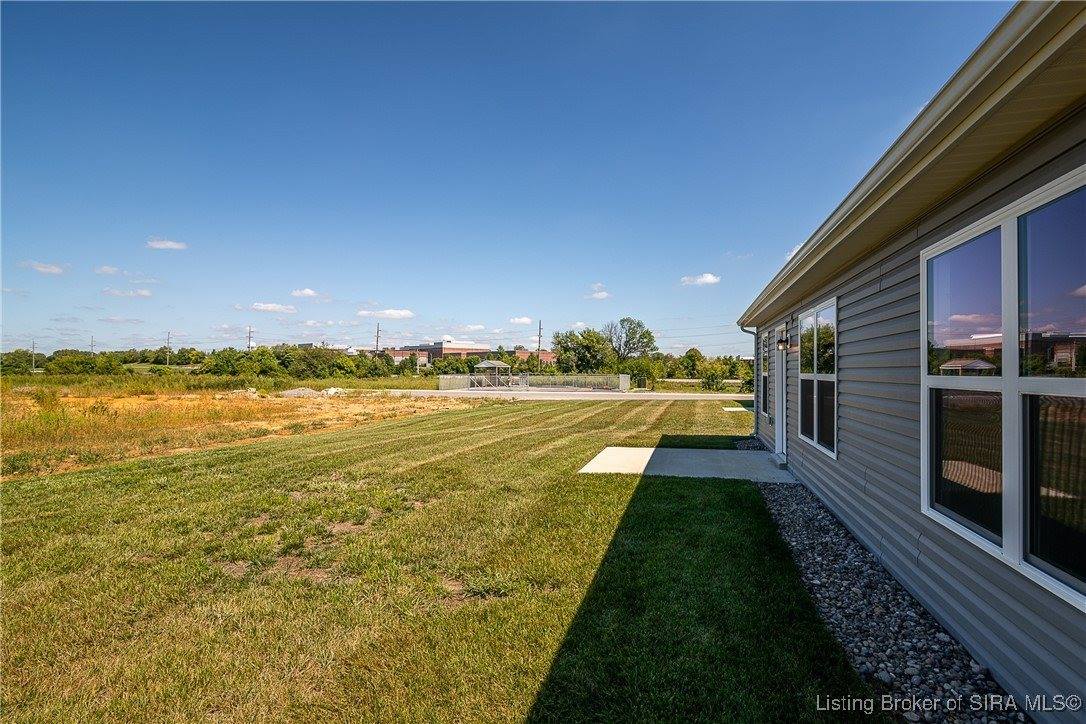 803 Wolf Run Park Boulevard, Jeffersonville, IN 47130