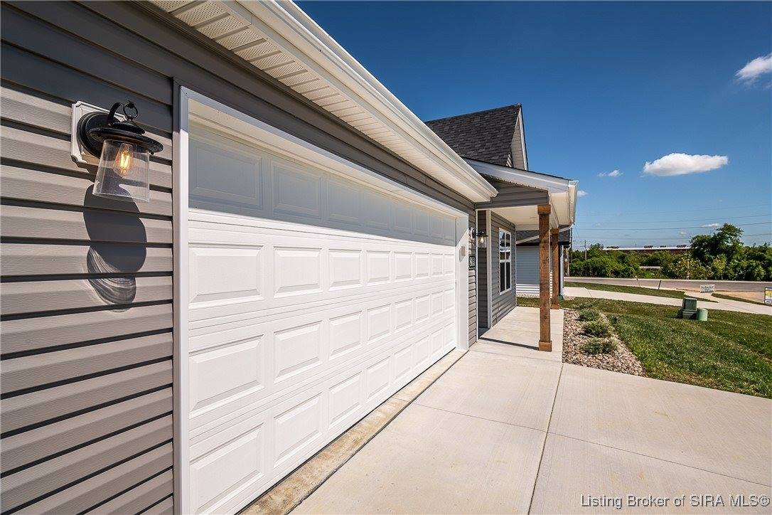 803 Wolf Run Park Boulevard, Jeffersonville, IN 47130