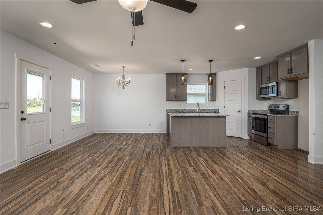 803 Wolf Run Park Boulevard, Jeffersonville, IN 47130