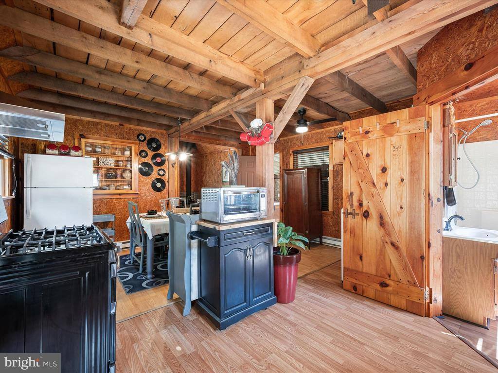 454 Wild Turkey Trail, Augusta, WV 26704