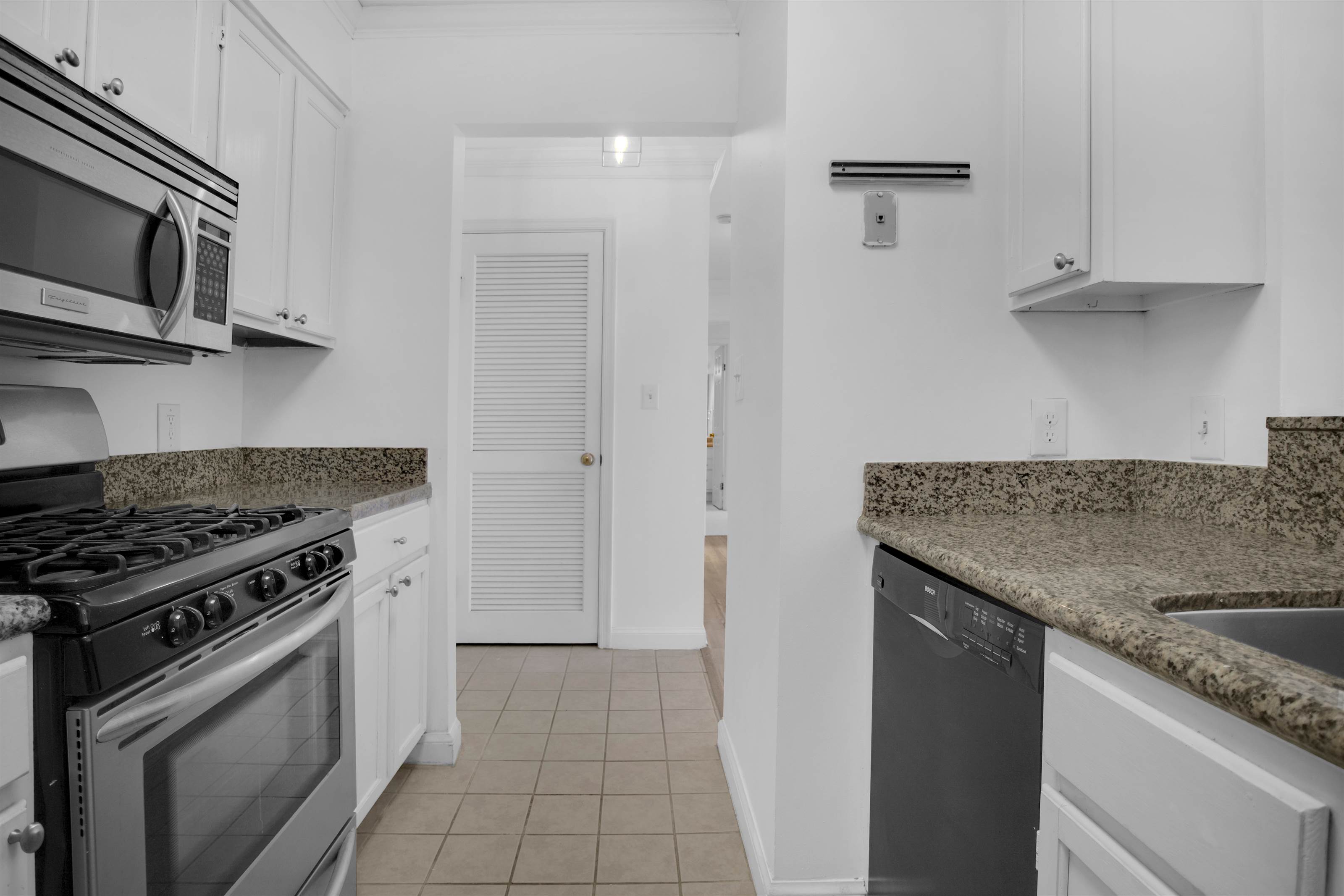 111 High Street, Portsmouth, VA 23704