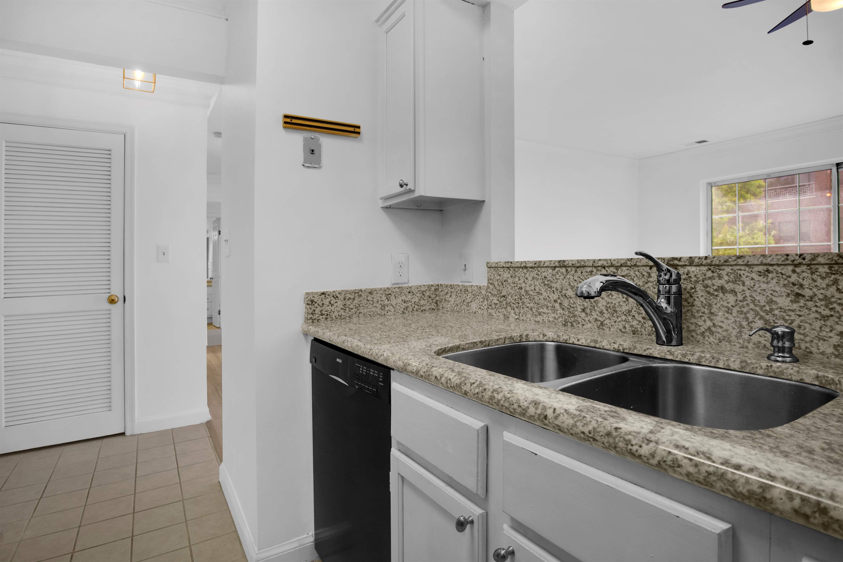 111 High Street, Portsmouth, VA 23704