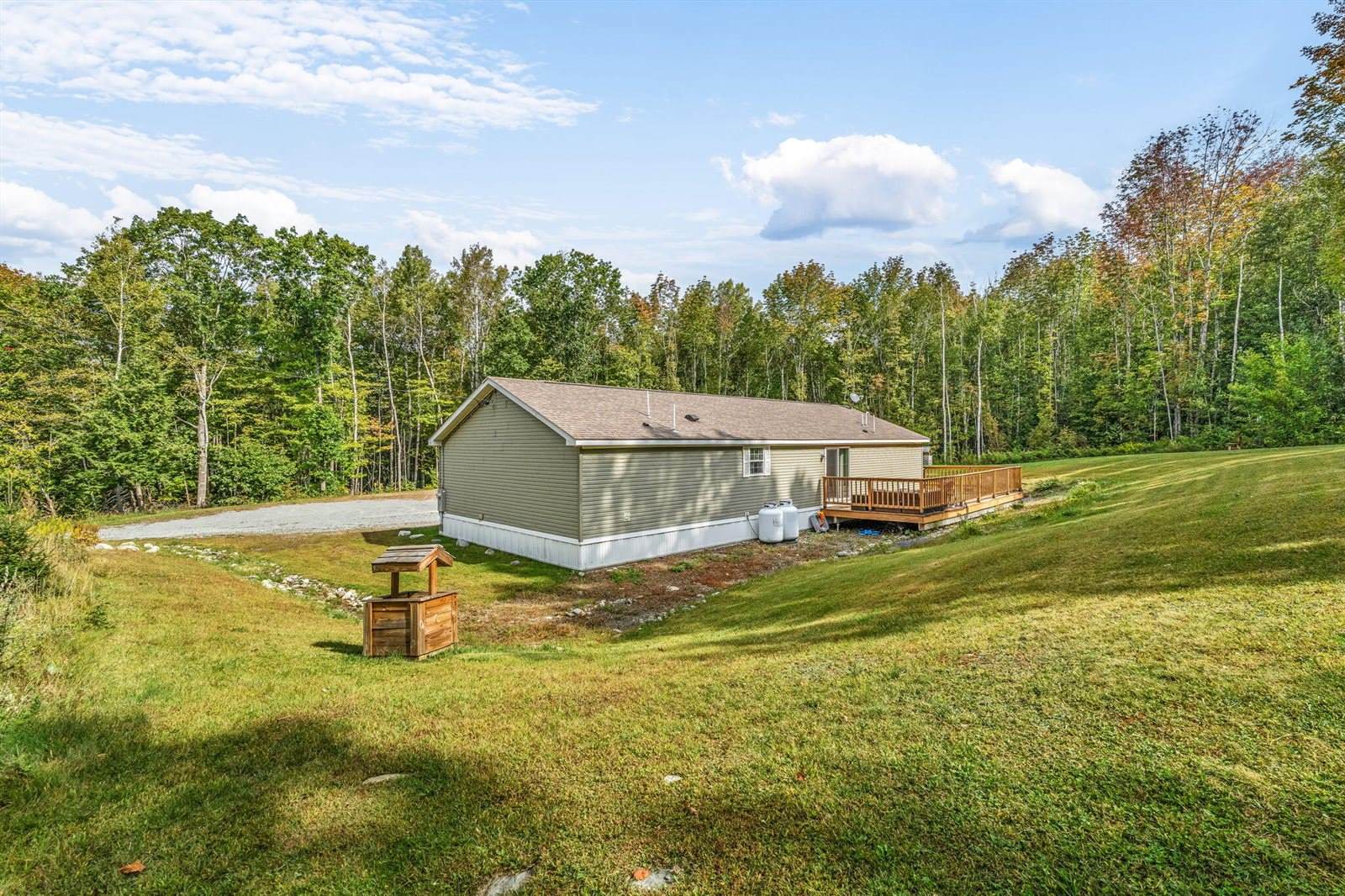 4685 Kennebec Road, Dixmont, ME 04932