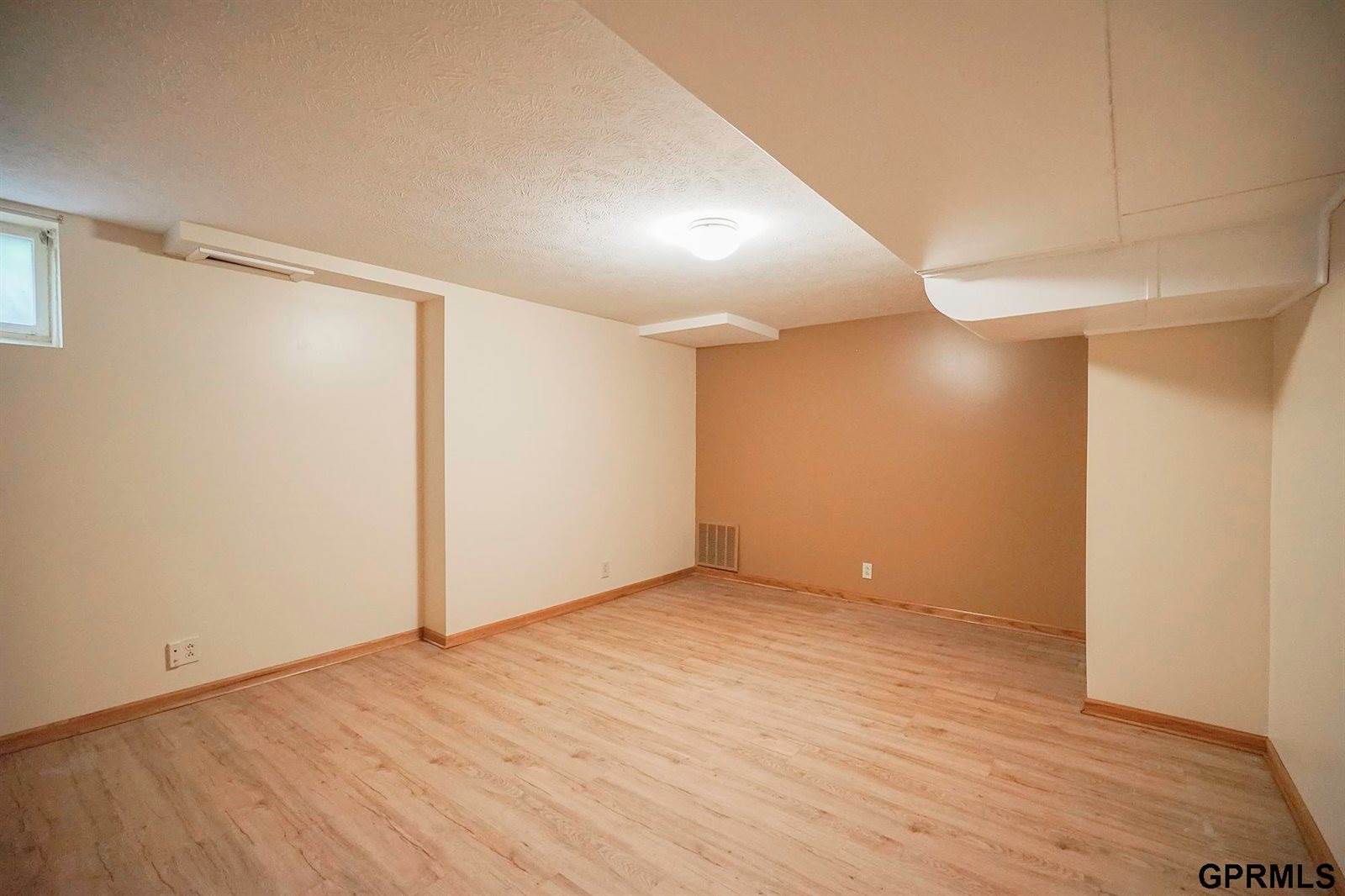 8217 Boyd Street, Omaha, NE 68134