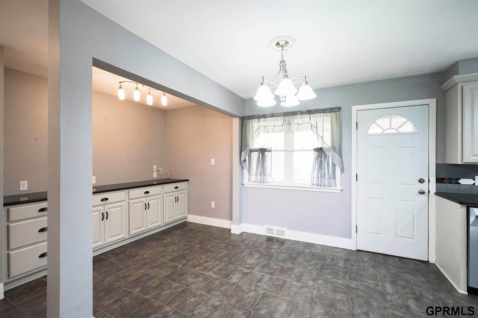 8217 Boyd Street, Omaha, NE 68134