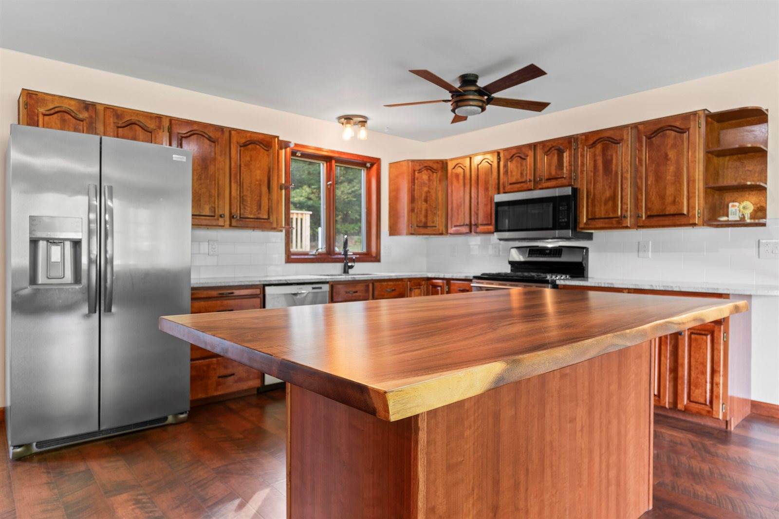 16 Chantal Drive, Sidney, ME 04330