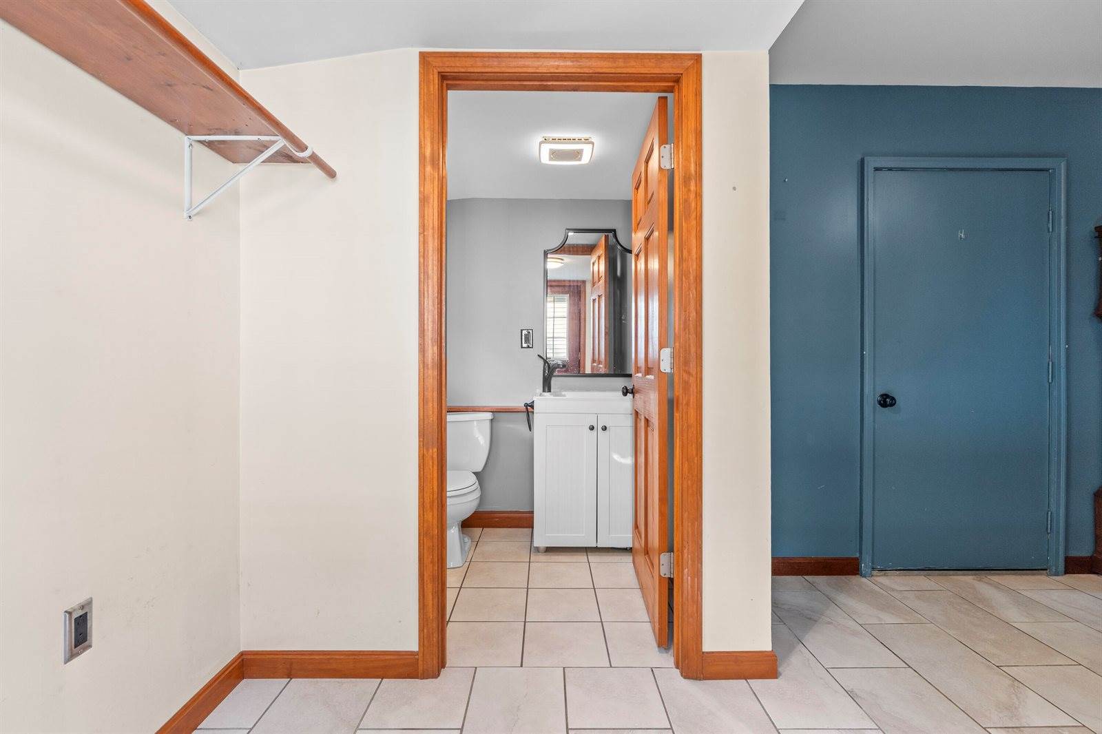 16 Chantal Drive, Sidney, ME 04330