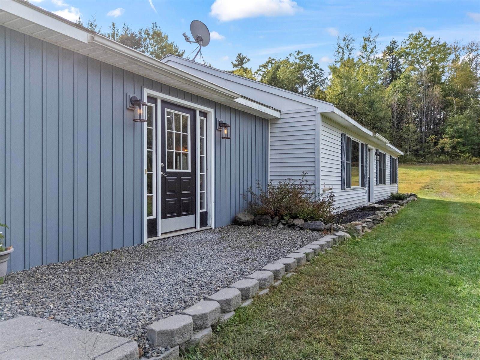 16 Chantal Drive, Sidney, ME 04330