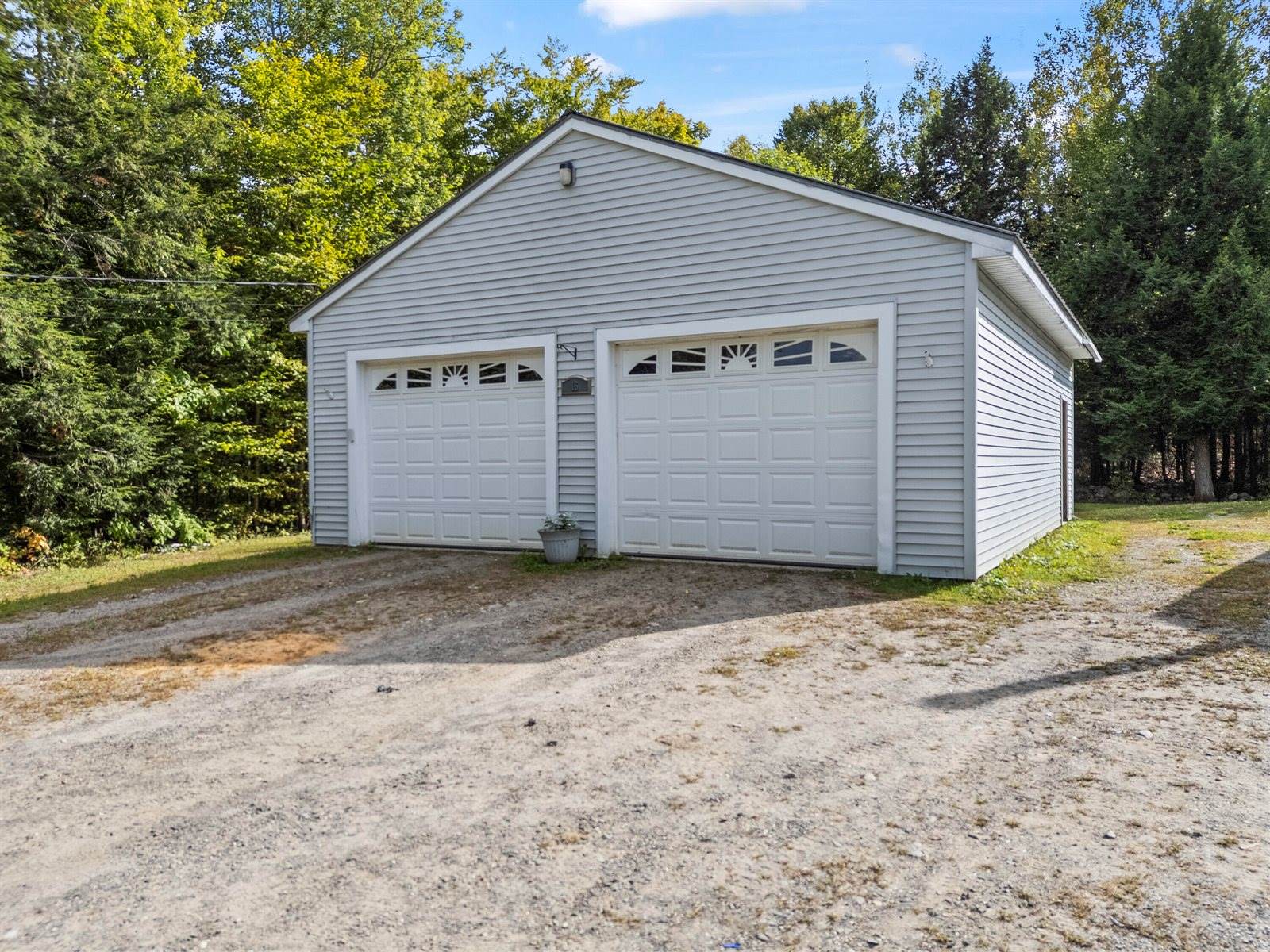 16 Chantal Drive, Sidney, ME 04330