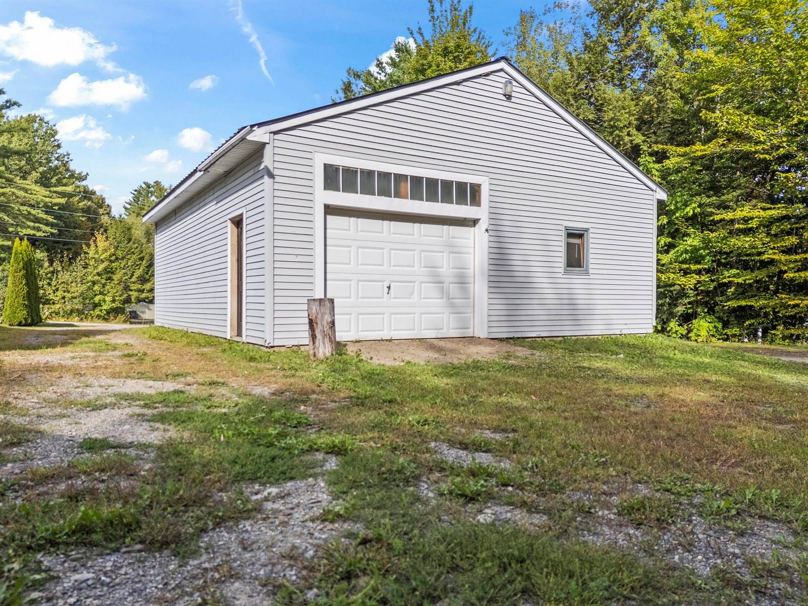 16 Chantal Drive, Sidney, ME 04330