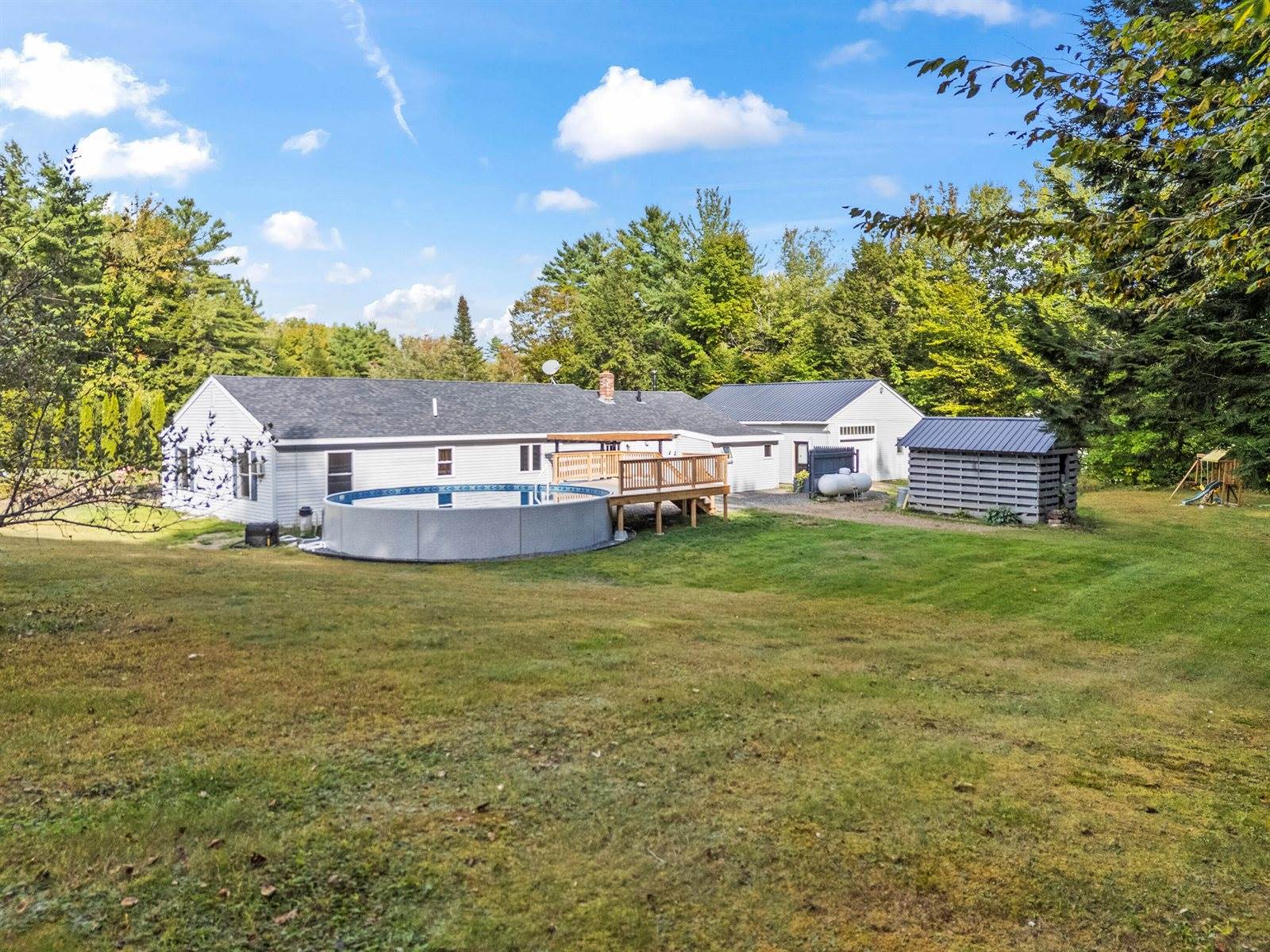 16 Chantal Drive, Sidney, ME 04330