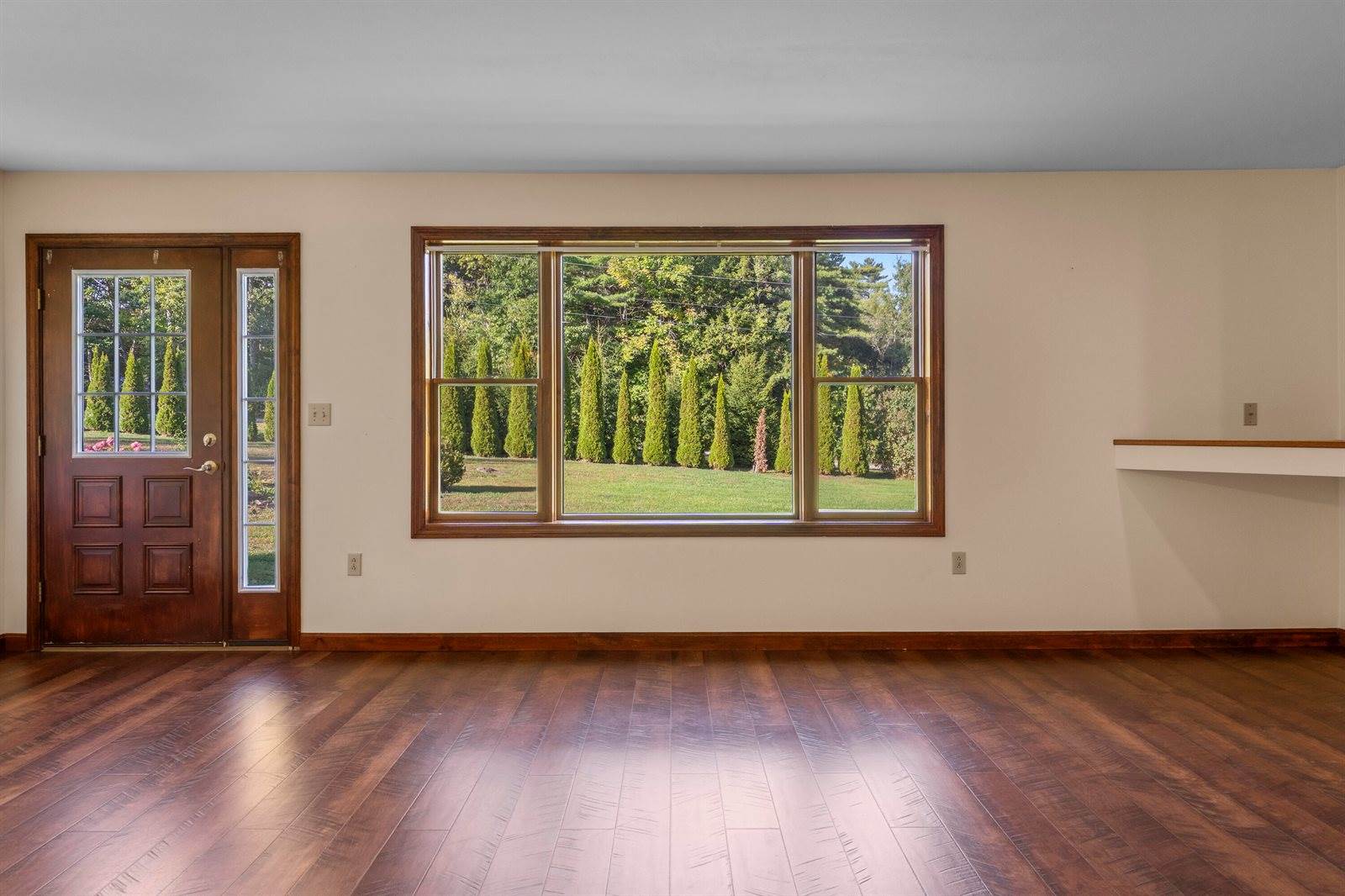 16 Chantal Drive, Sidney, ME 04330